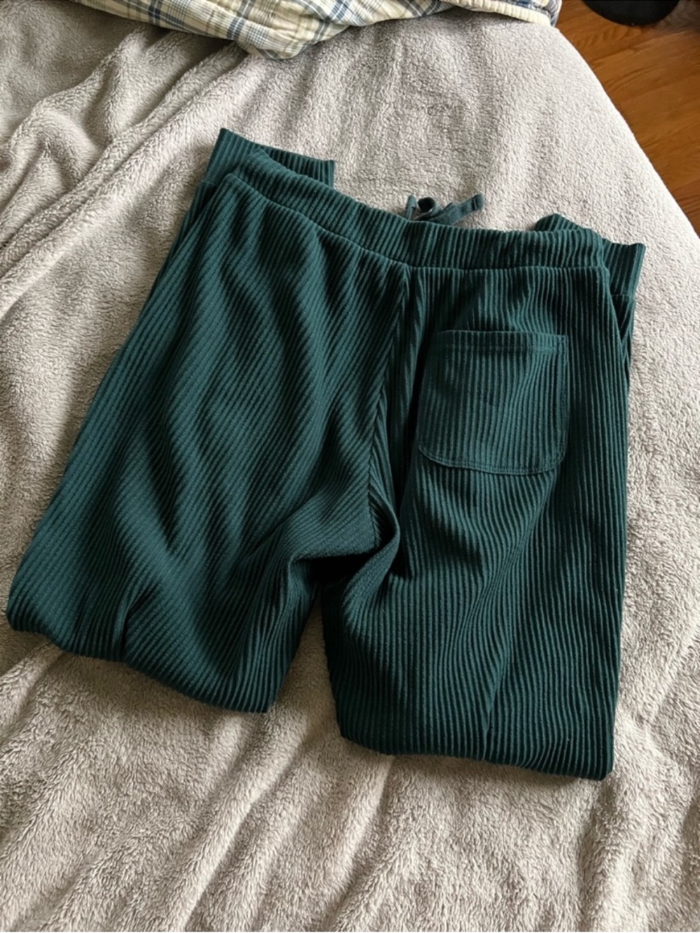 Alo Yoga Women’s Emerald Green Muse Sweatpants Small - Picture 3 of 6